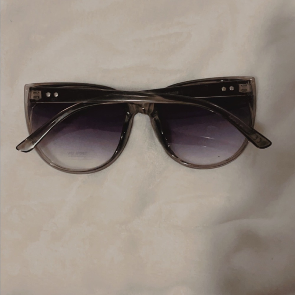 sunglasses - Picture 3 of 3